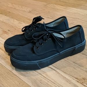 B.C. BlackCanvas Platform Creeper Sneakers EUC